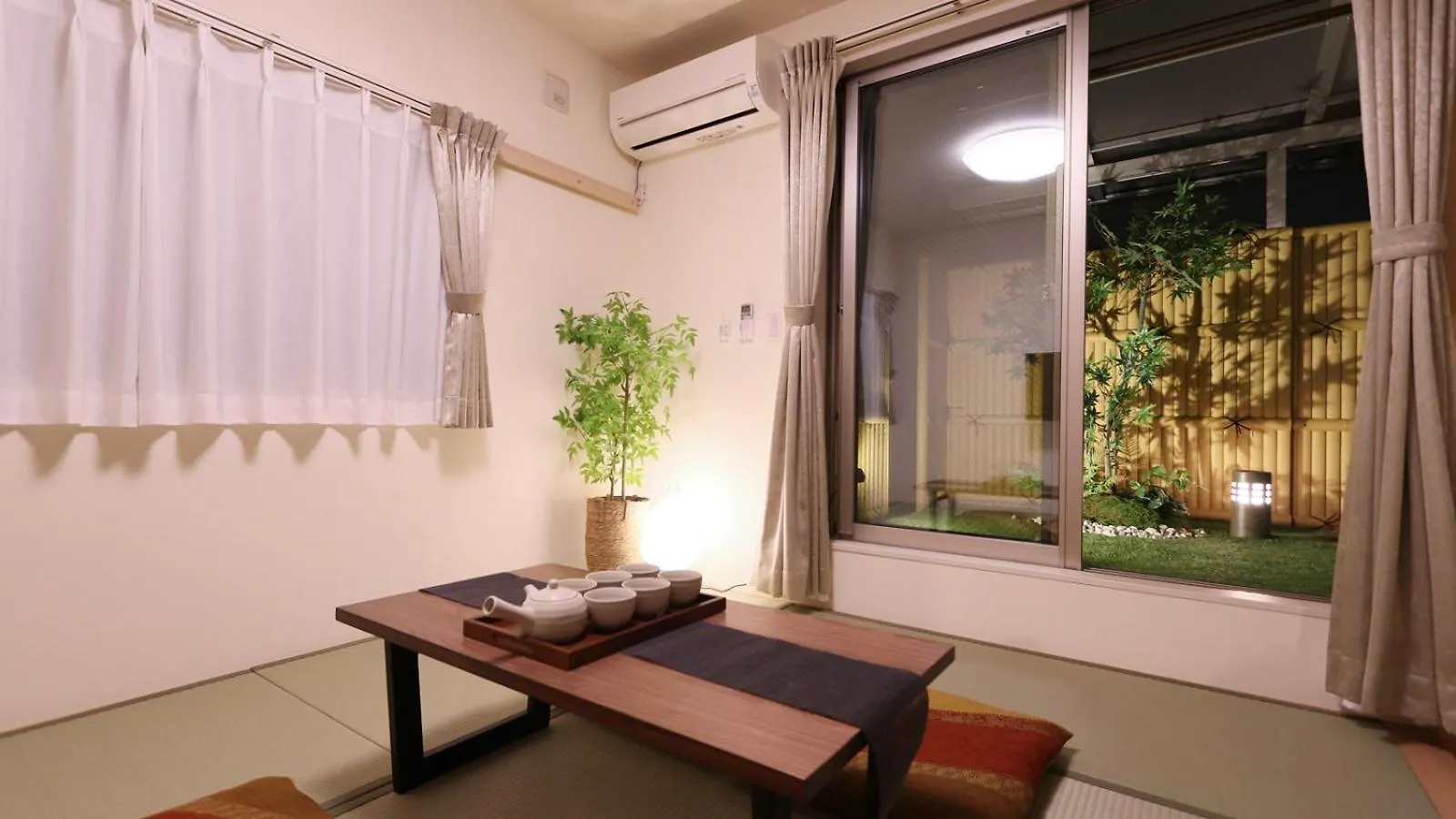 4Bd, Japanese-Style Villa With Free Parking Osaka Apartment
